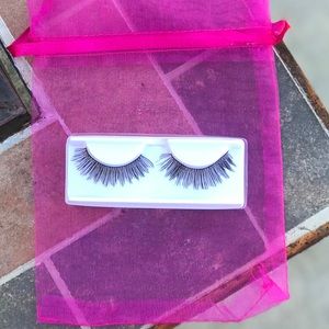 “Keepitkute “ lashes